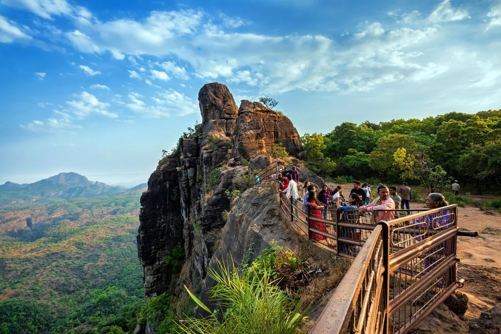 Top 5 Pachmarhi Hidden Gems Most Visitors Miss