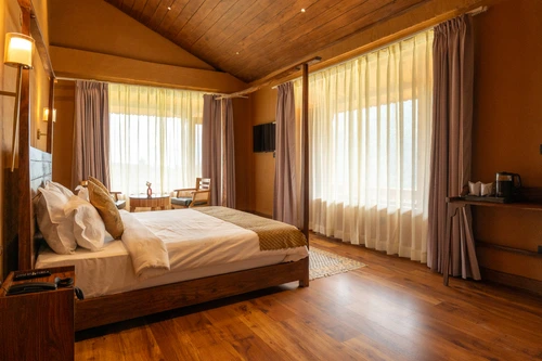 WOW STAYZ2 The Shaurn Resort