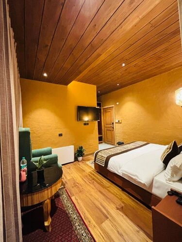 WOW STAYZ2 The Shaurn Resort